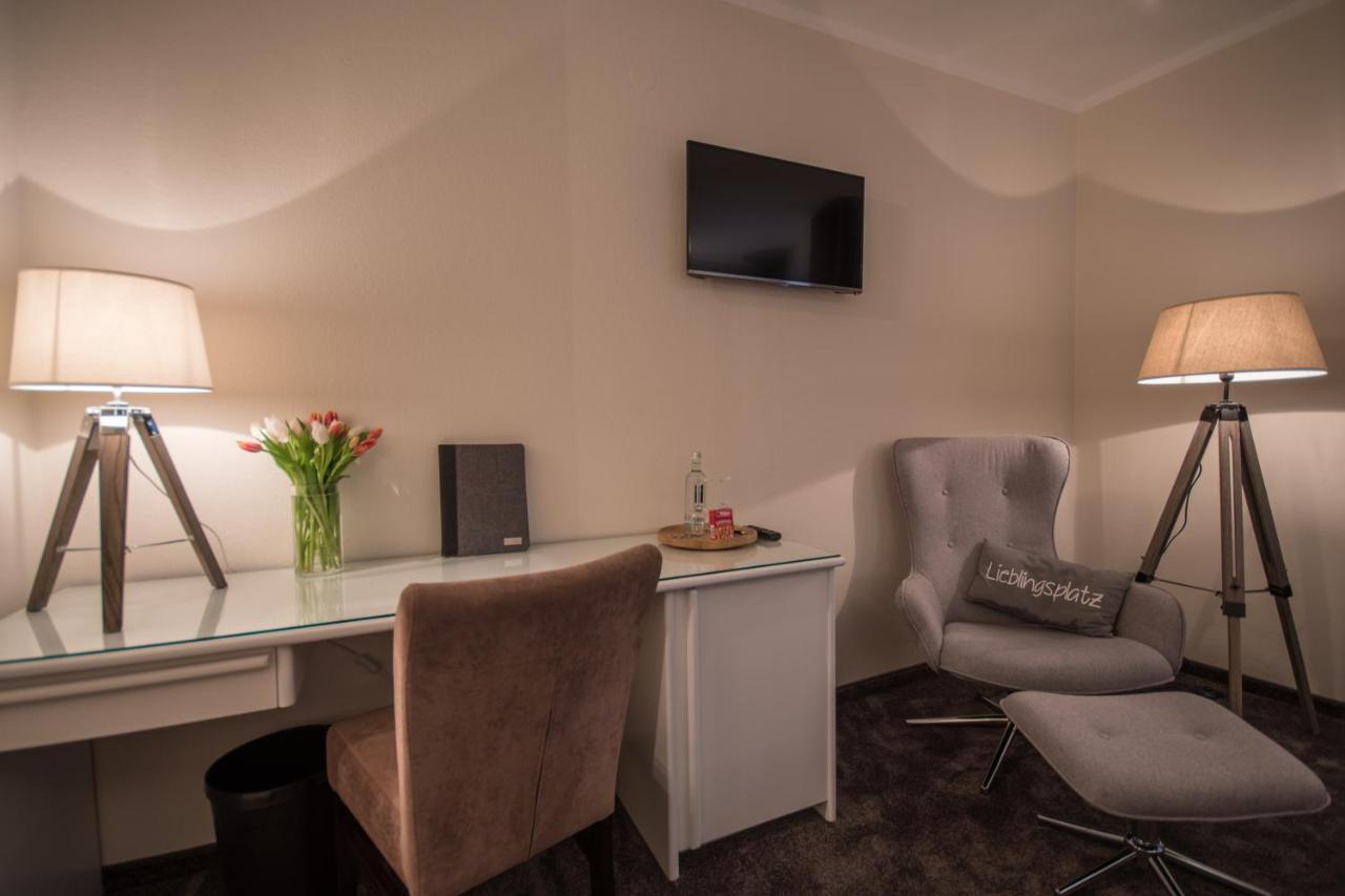 Hotel Stadt Аурих Екстериор снимка