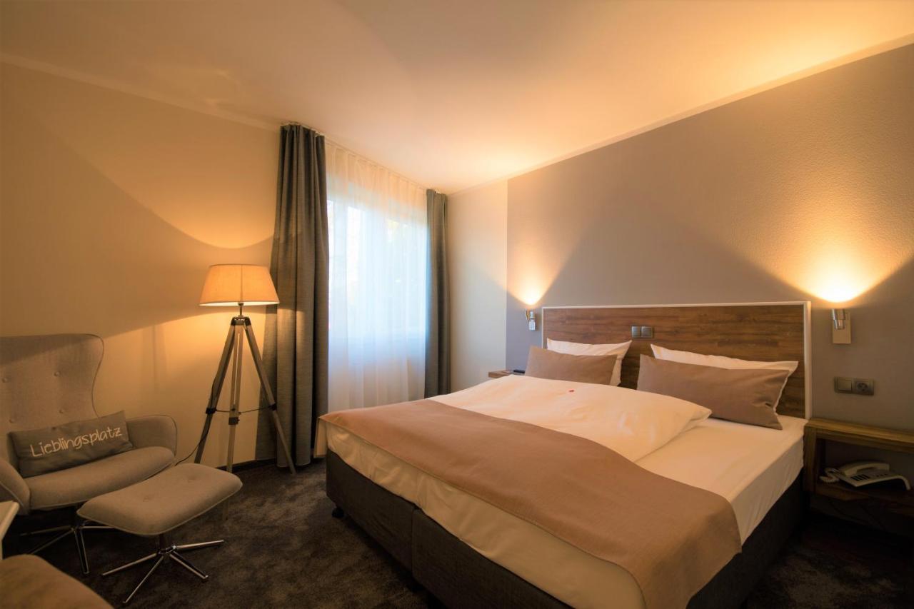 Hotel Stadt Аурих Екстериор снимка