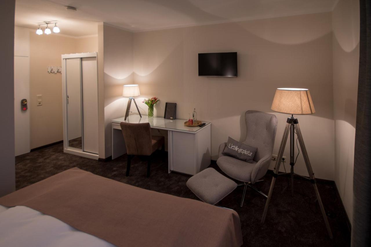 Hotel Stadt Аурих Екстериор снимка