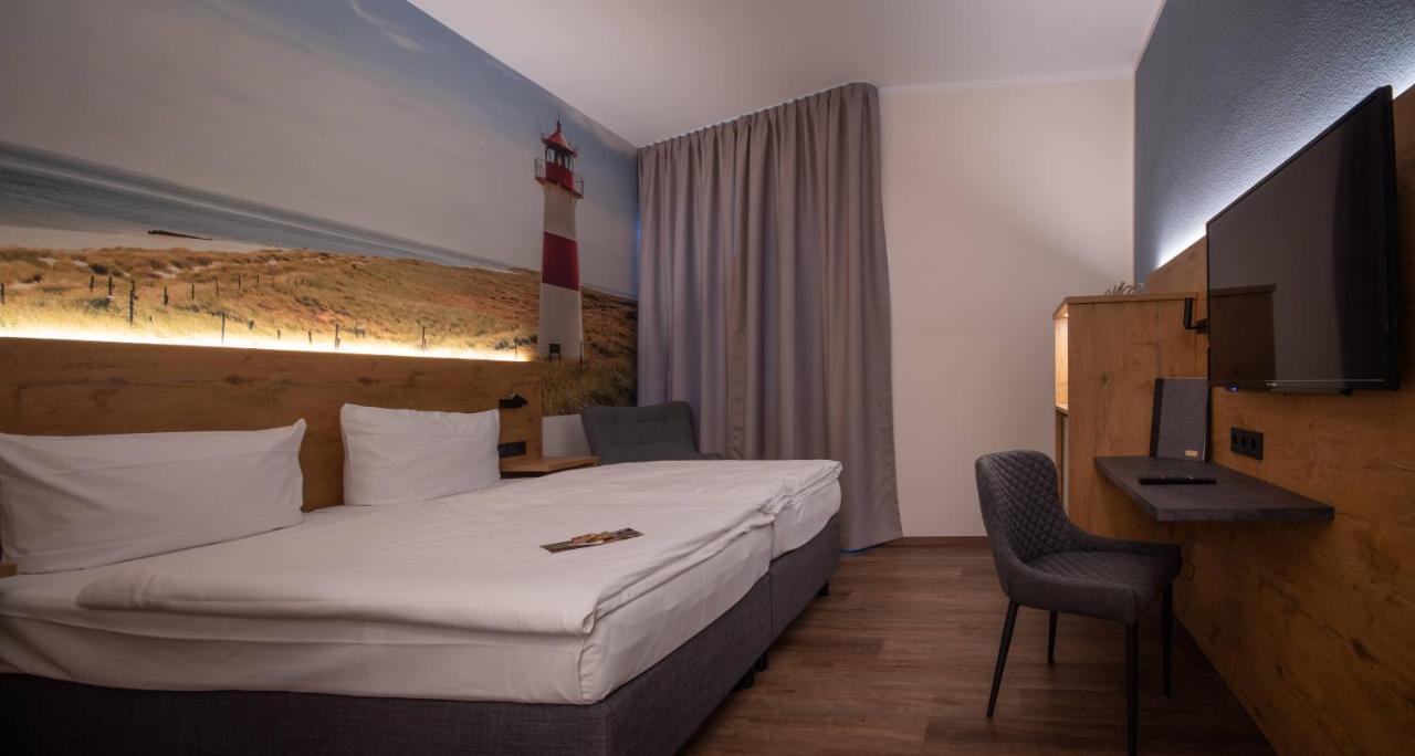 Hotel Stadt Аурих Екстериор снимка