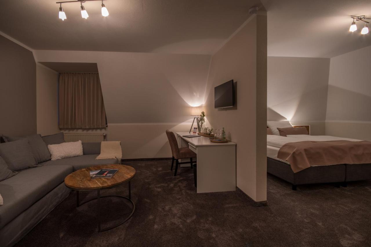 Hotel Stadt Аурих Екстериор снимка